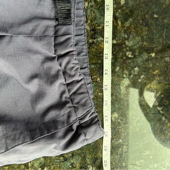 OuterSport men’s zip off hiking cargo pants. Elastic waist w belt. Nylon. Cargo - Picture 9 of 13